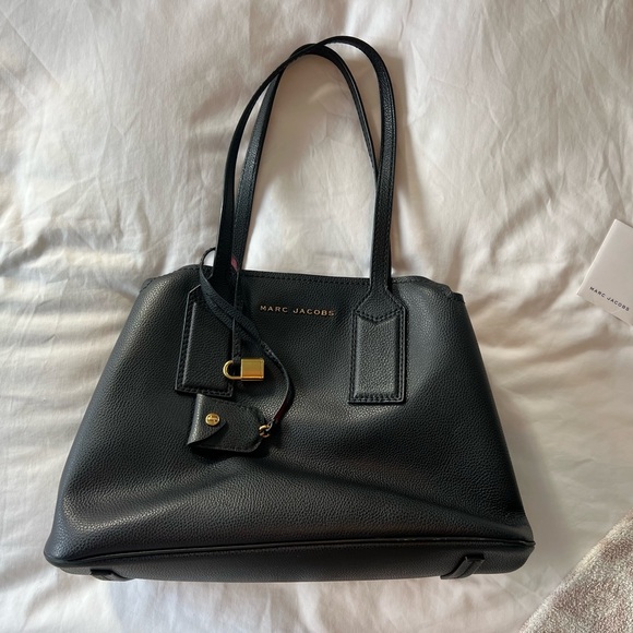 Marc Jacobs Handbags - Marc Jacobs Black Pebbled Leather Tote with Gold Hardware